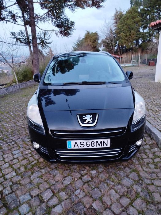 Peugeot 5008 - 5 ou 7 lugares 20212