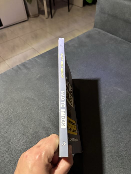 Livro “Não te F*das”