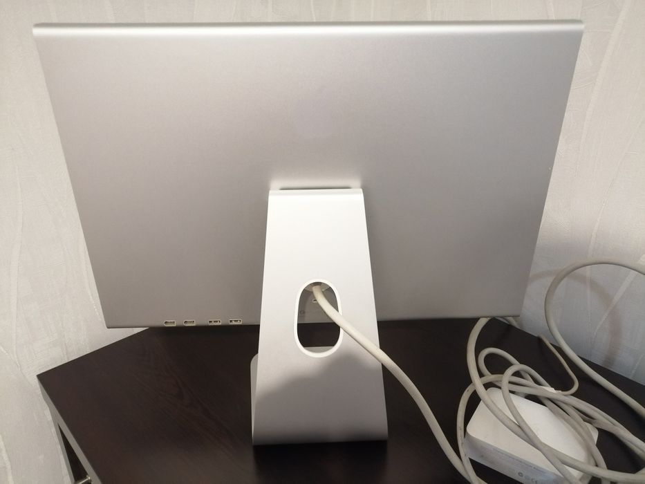 Монитор Apple Cinema Display 20"