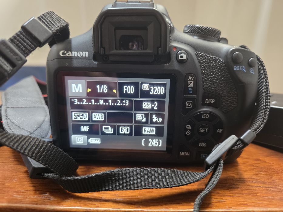 Canon EOS  2000D