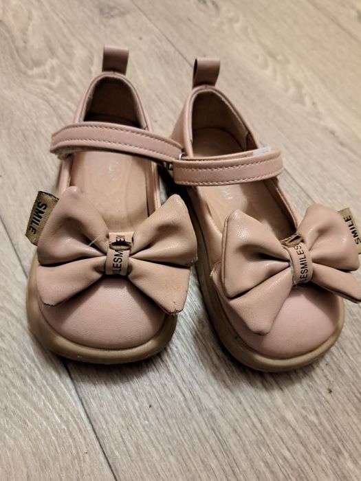 Туфлі для дівчинки