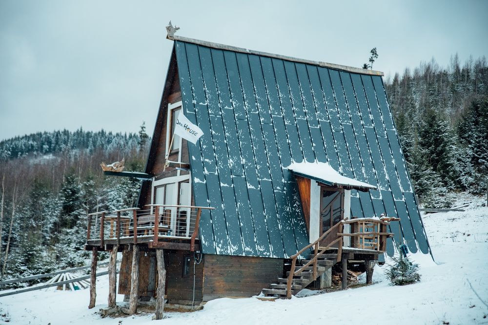 Відпочинок в Поляниці( Буковель) у окремому дерев