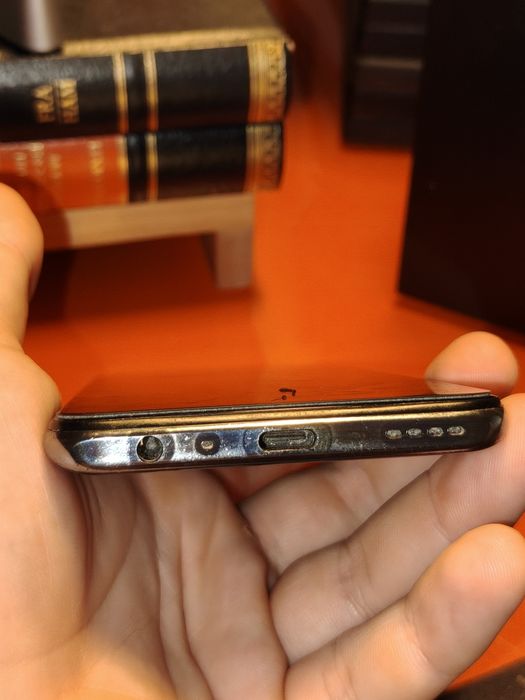 Realme GT 5G 128GB / 8GB RAM - Snapdragon 888