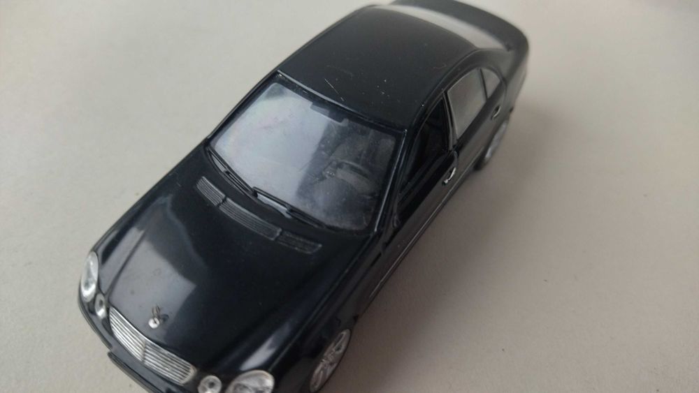 Модель Mercedes-Benz E-Class W211 minichamps,Модель Mercedes-Benz W211