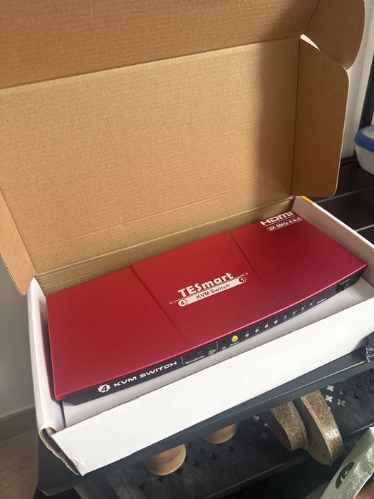 TESmart KVM Switch