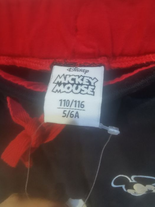 Nowe spodnie dresowe dla chłopca. Rozmiar 110-116
Zapraszam
#spodnie
#