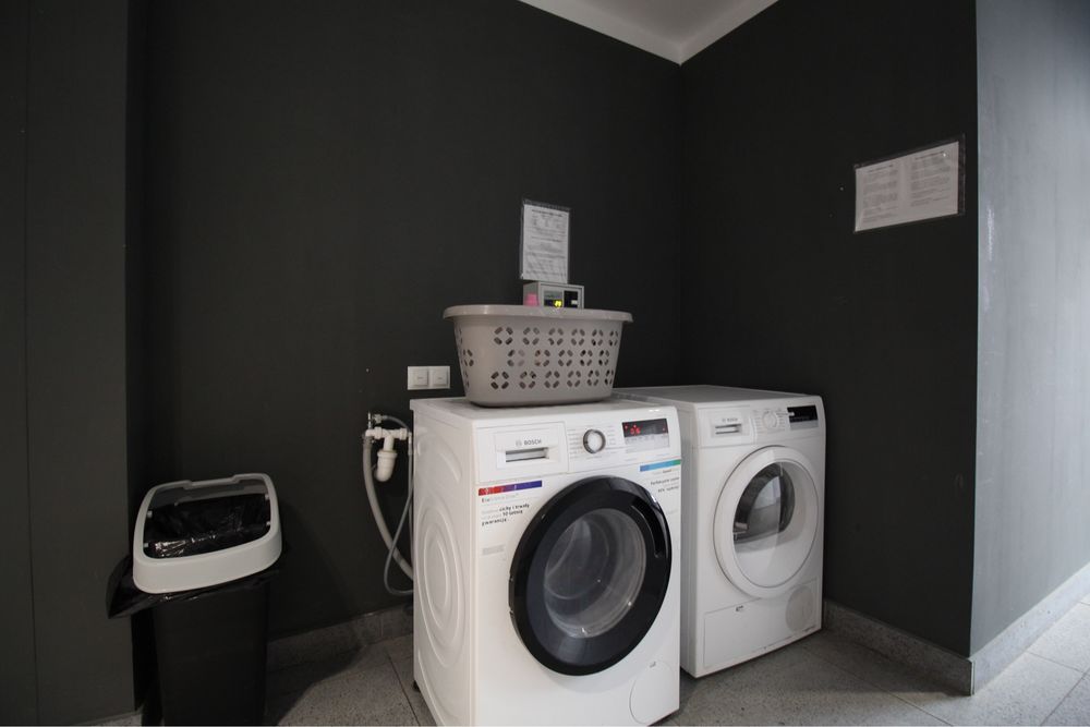 PL/RU/ENG Kawalerka w apartamientowcu/Blisko WSB/Całość 2600zł
