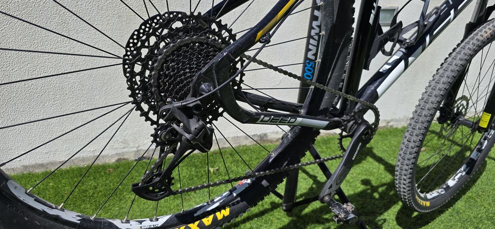 Deed Flame 29 + kit Sram 12x1 + oferta Suporte Btwin
