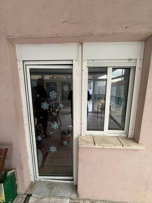 Porta + Janela com estore