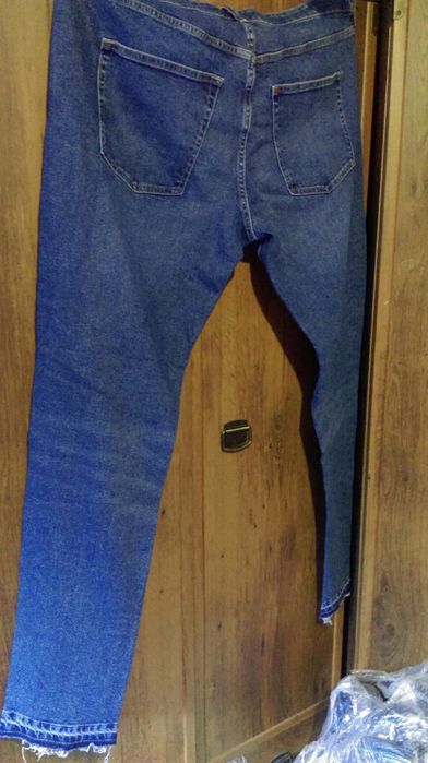 H&M р.58-60 джинсы с тёмной петелькой мужские