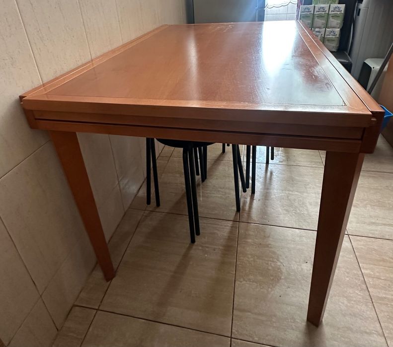 Mesa de cozinha extensível