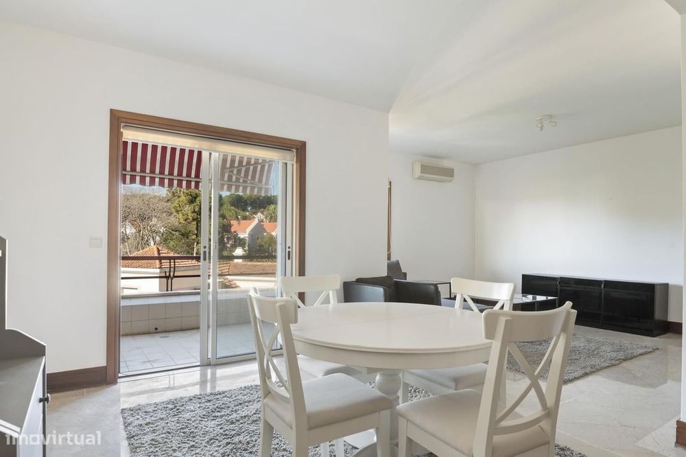 Apartamento T2 com jardim, Estoril, Cascais