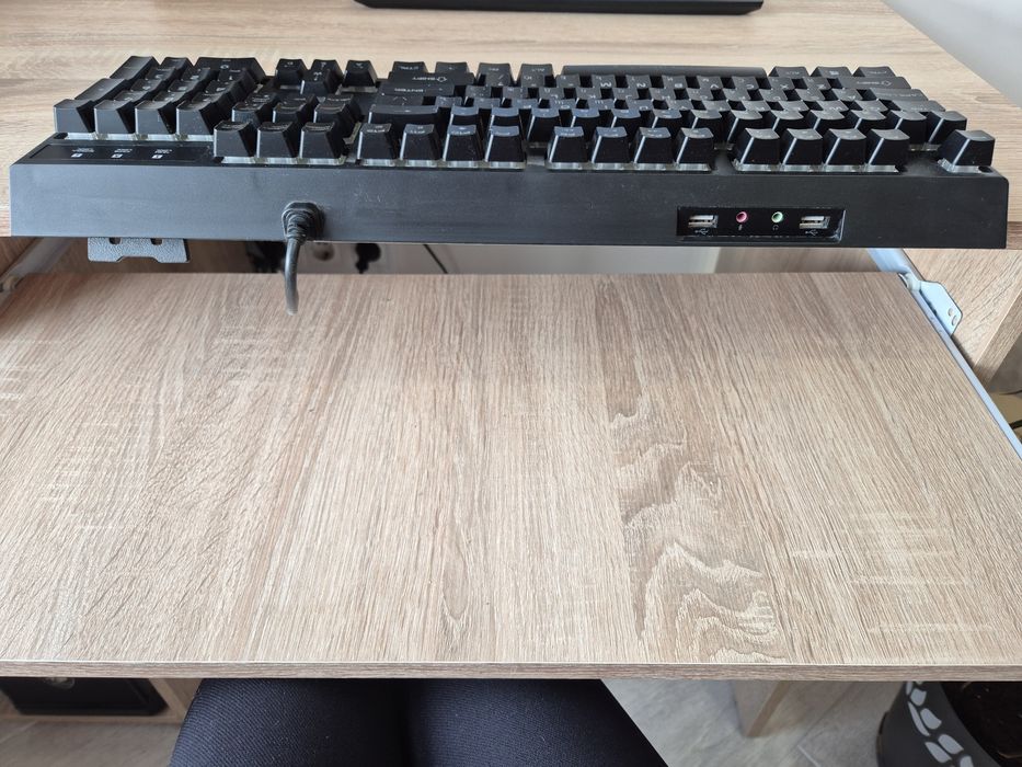 Геймінгова клавіатура ERGO KB-830 HB 3 RGB-підсвіткою