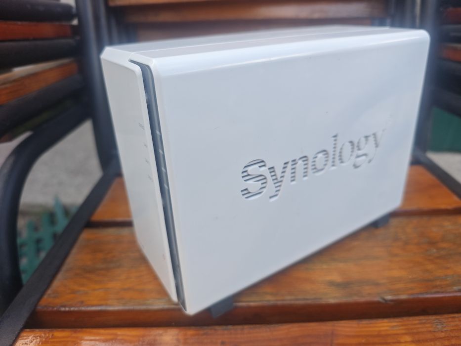 Продам NAS сховище Synology DS220j
