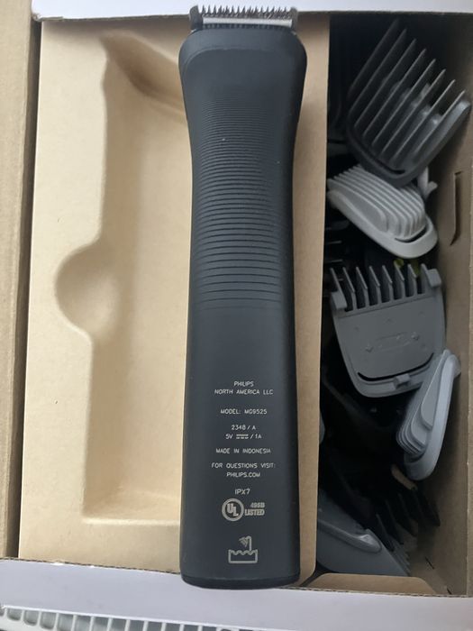 Новий оригінальний Тример Philips 9000 серії.  Модель MG 9525/40.