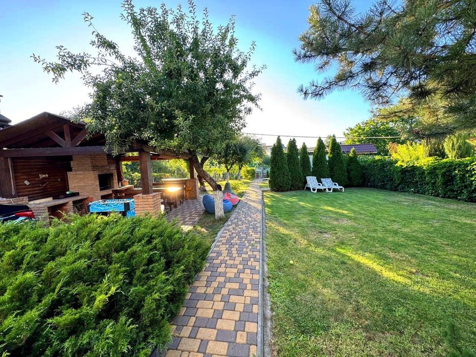 Продаж дачі ЄрмолаЇвка, свій берег річки