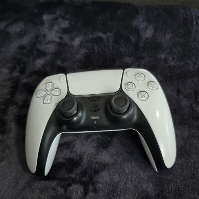 Dualsense Pad do Ps5 Opis