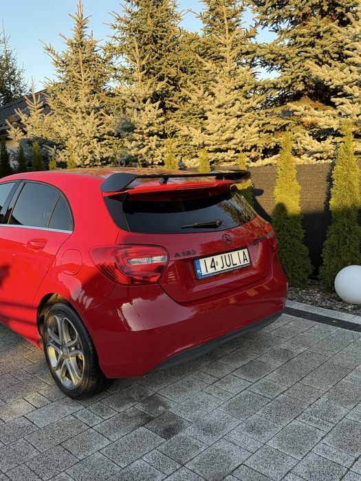 MERCEDES  - Benz A180