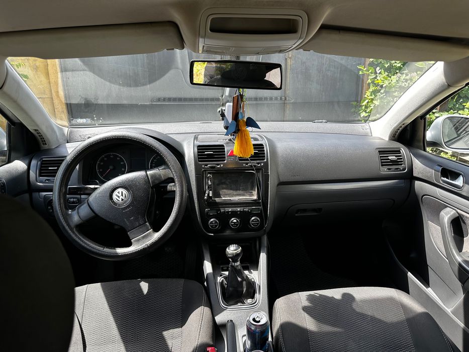 Volkswagen Jetta V