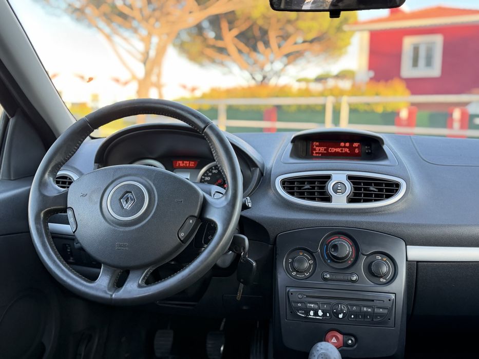 Renault Clio 1.2 - 2012 - Garantia 18 meses