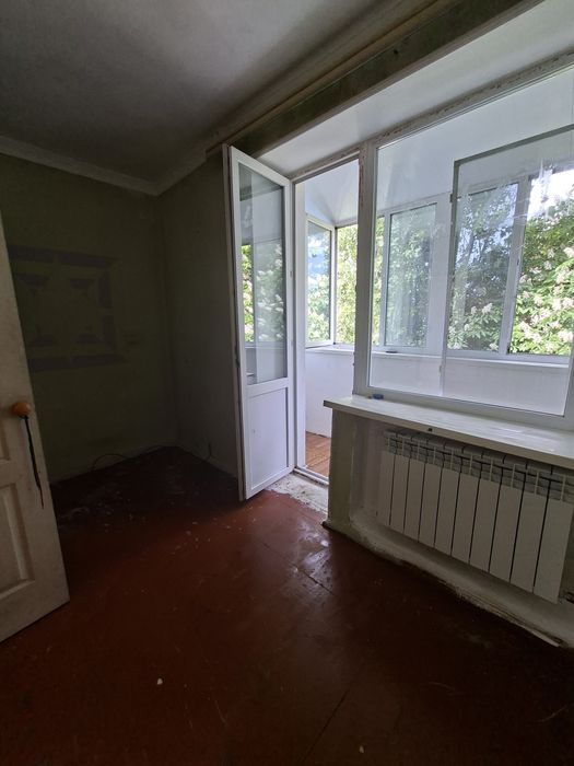 Срочно продаж 1х квартира.Критий ринок.