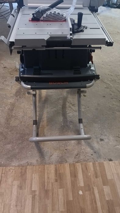 Máquina de corte de madeira