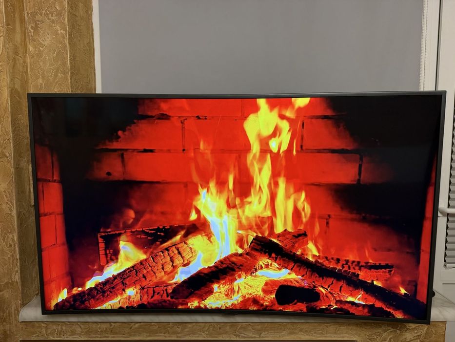 Телевизор Samsung 55 диагональ изогнутый экран