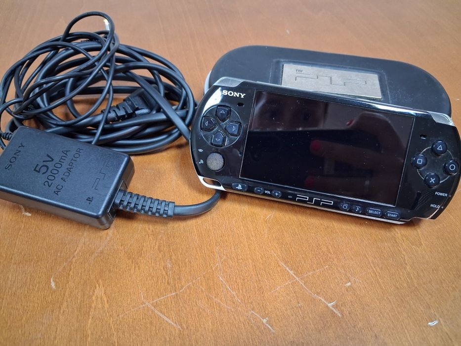 Consola Sony PSP-3004 - Em excelente estado e a funcionar!