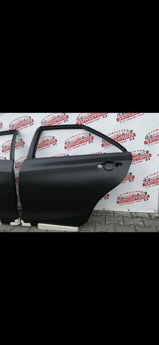 Дверка дверь передняя задняя Toyota Camry 55 USA