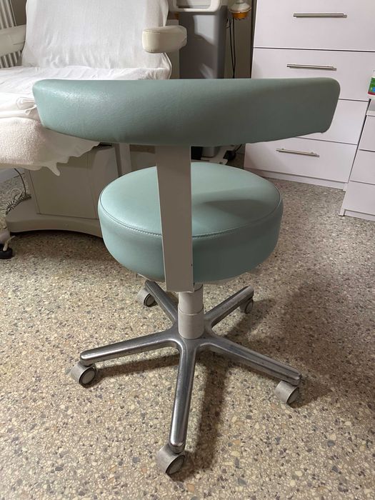 krzesło kosmetyczne