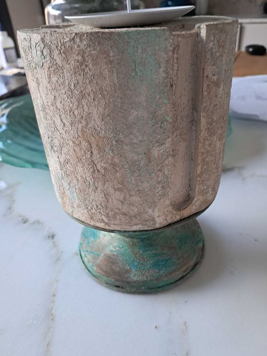 Candelabro em madeira e metal estilo rústico