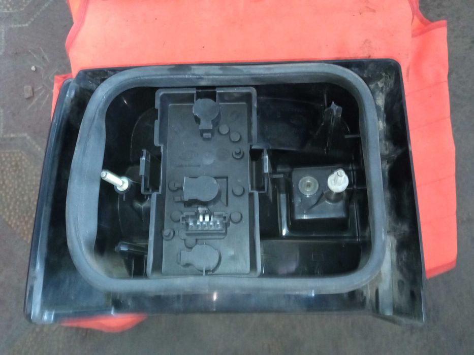 Фара фонарь задній стоп Renault 19 92-97 Рестайл 7700815979 7700815980