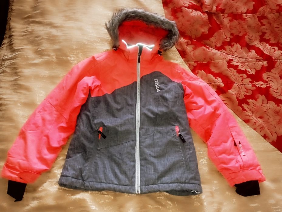 Зимова лижна куртка CELSIUS waterproof на 9-11 років, ріст 144-154 см