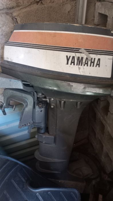 Продам двигатель на лотку Ямаха 15