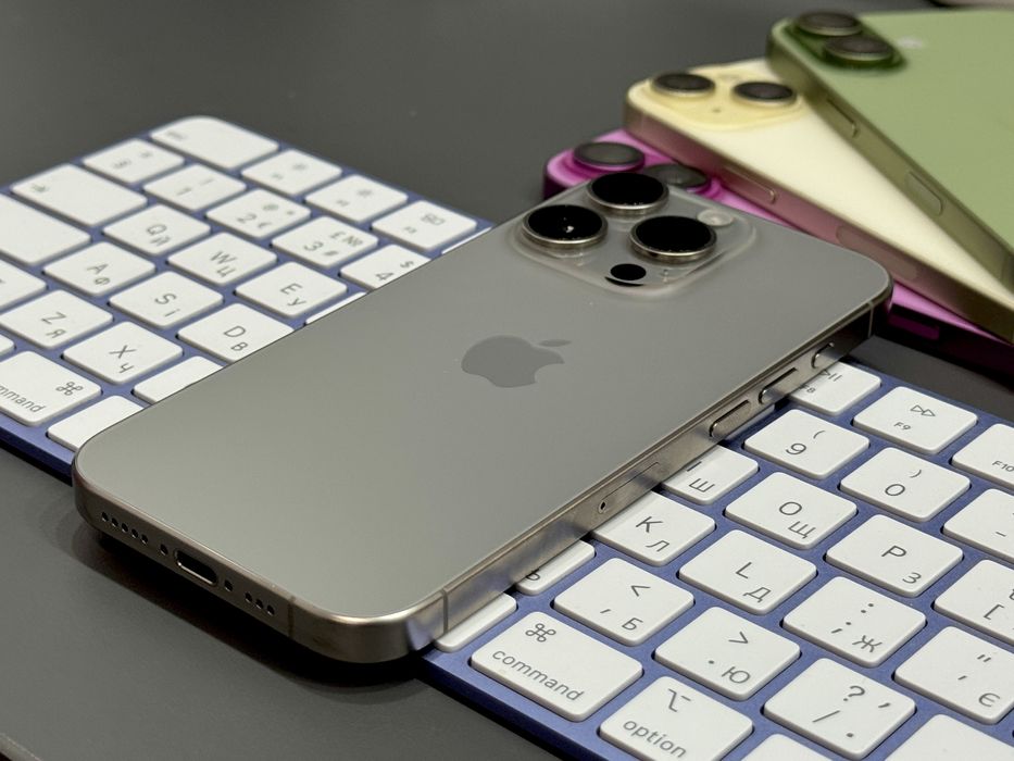iPhone 15 Pro 256GB Natural Titanium (100% батарея, Wi-Fi версія)