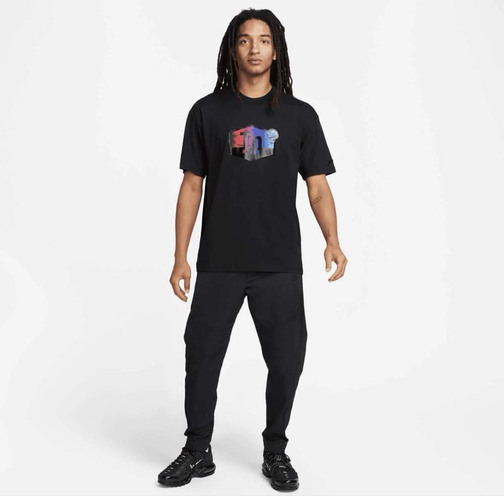 Футболка Nike Graphic T-Shirt Розміри: S.M.L Нова.Оригінал