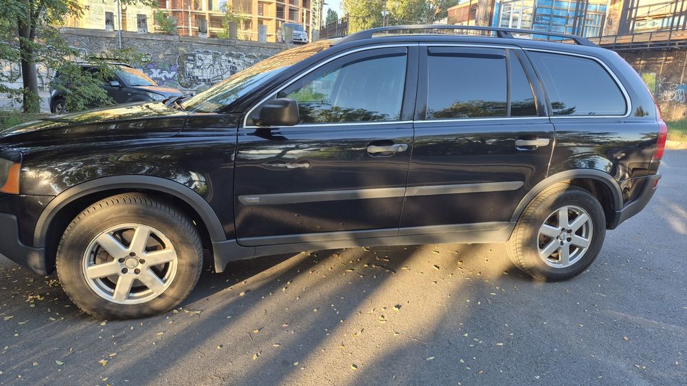 Продам авто Volvo XC90