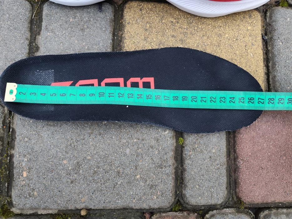 Кроссовки Nike 42