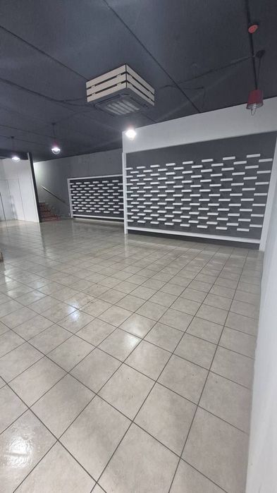 Здається в оренду комерційне приміщення 139 кв.м