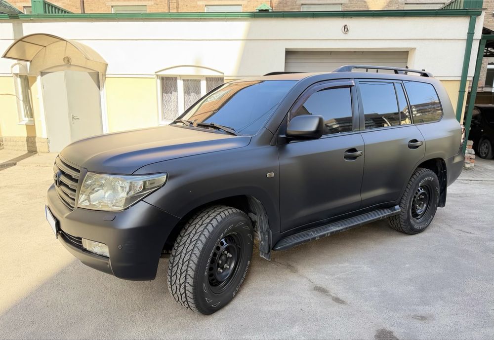 Toyota Land Cruiser 200