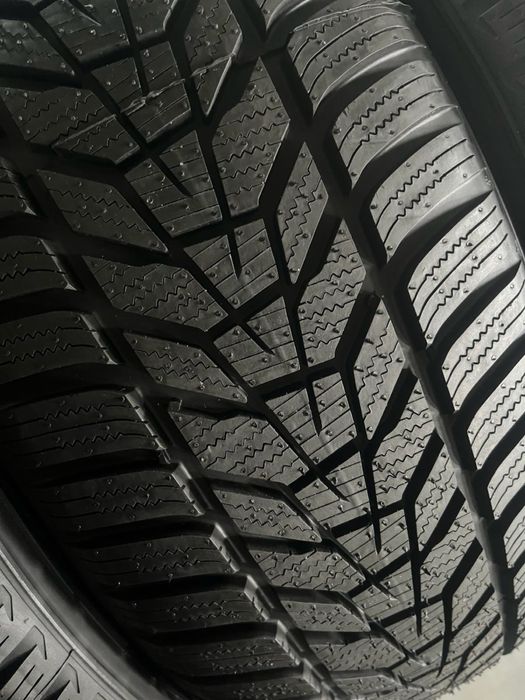 235/55/19 R19 Hankook Winter I&Cept Evo3 4шт нові зима