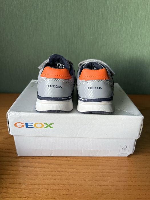 Кросівки Geox 21 розмір 14 см устілка