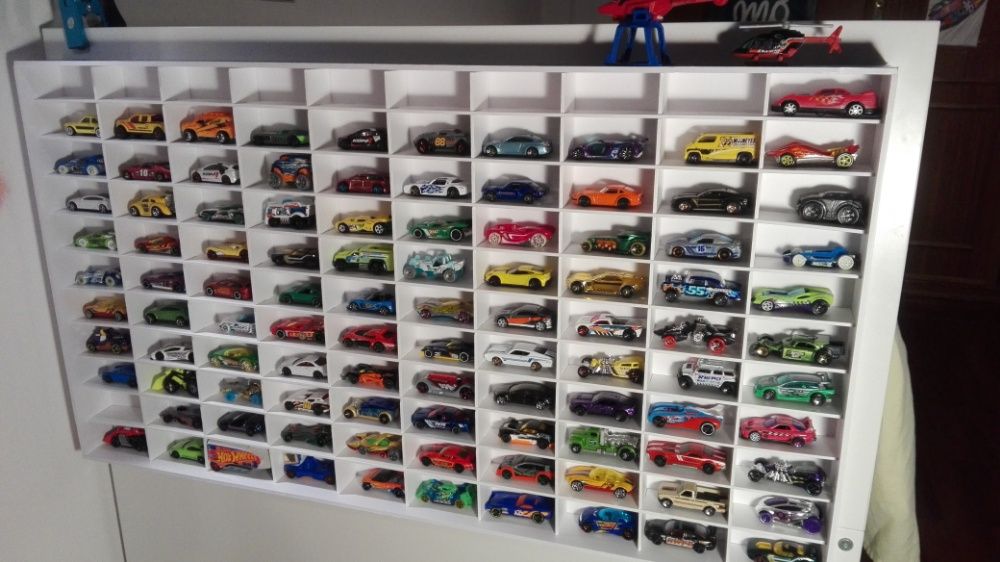 Estante carros miniatura - Hotwheels