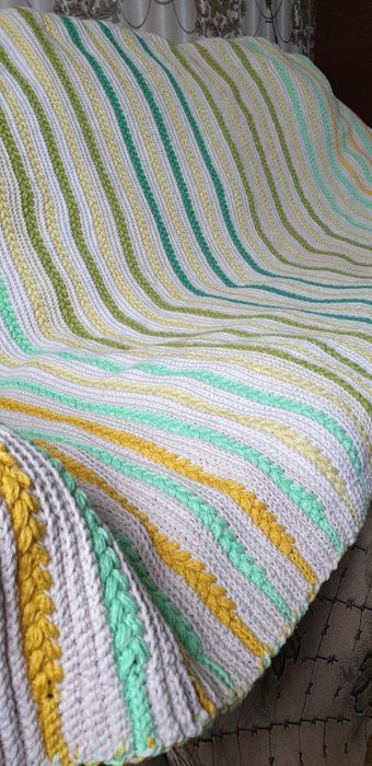 Плед - покрывало вязаный крючком плюс подарок