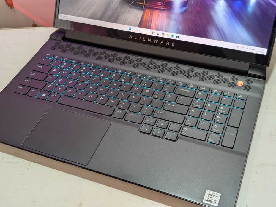 Dell Alienware M17 R3 i7-10750H_RTX2060_16/1Tbssb nvme