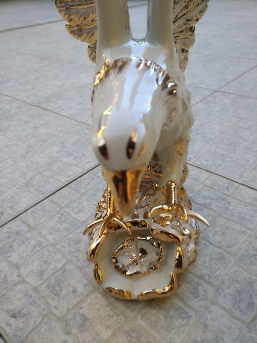 NOVO PREÇO - Águia em porcelana