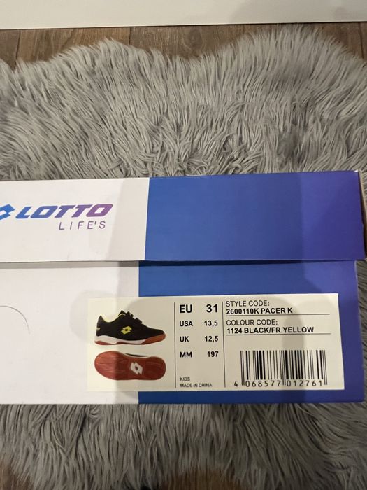 Buty do pilki halowki Lotto rozmiar 31