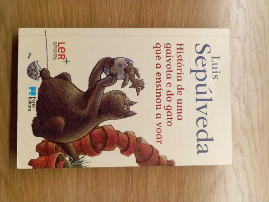 Livro: História de uma Gaivota e do Gato Que a Ensinou a Voar