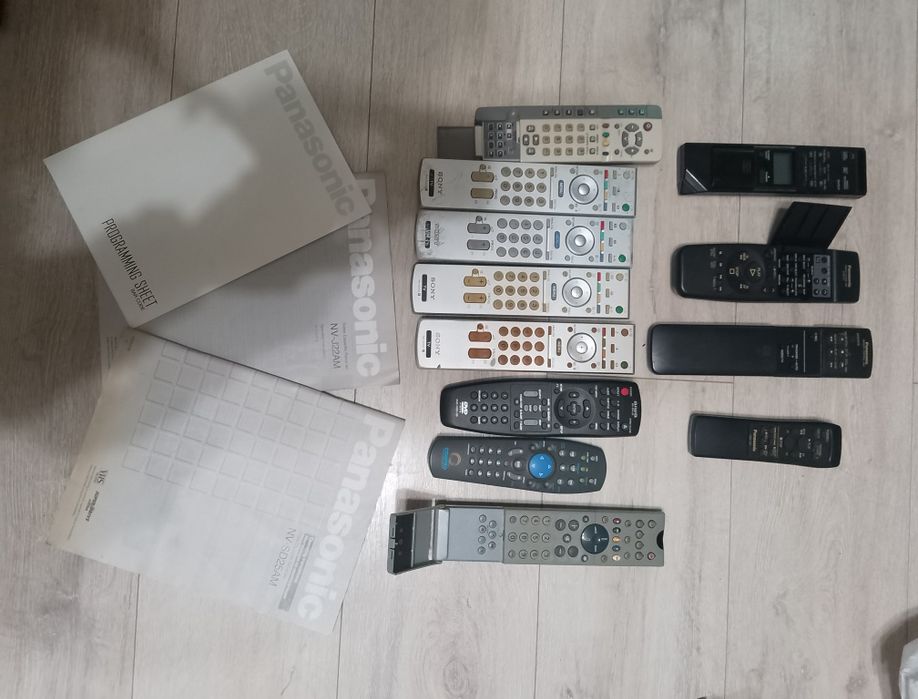 Видеомагнитофон  Panasonic.