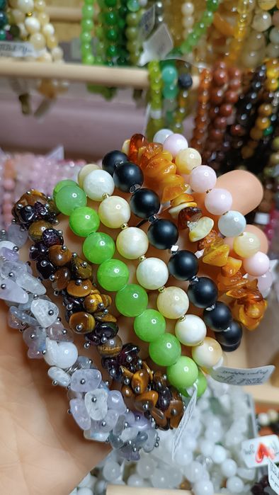 Браслет з натурального каменю.